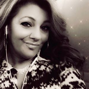 Meet your Posher, Christine